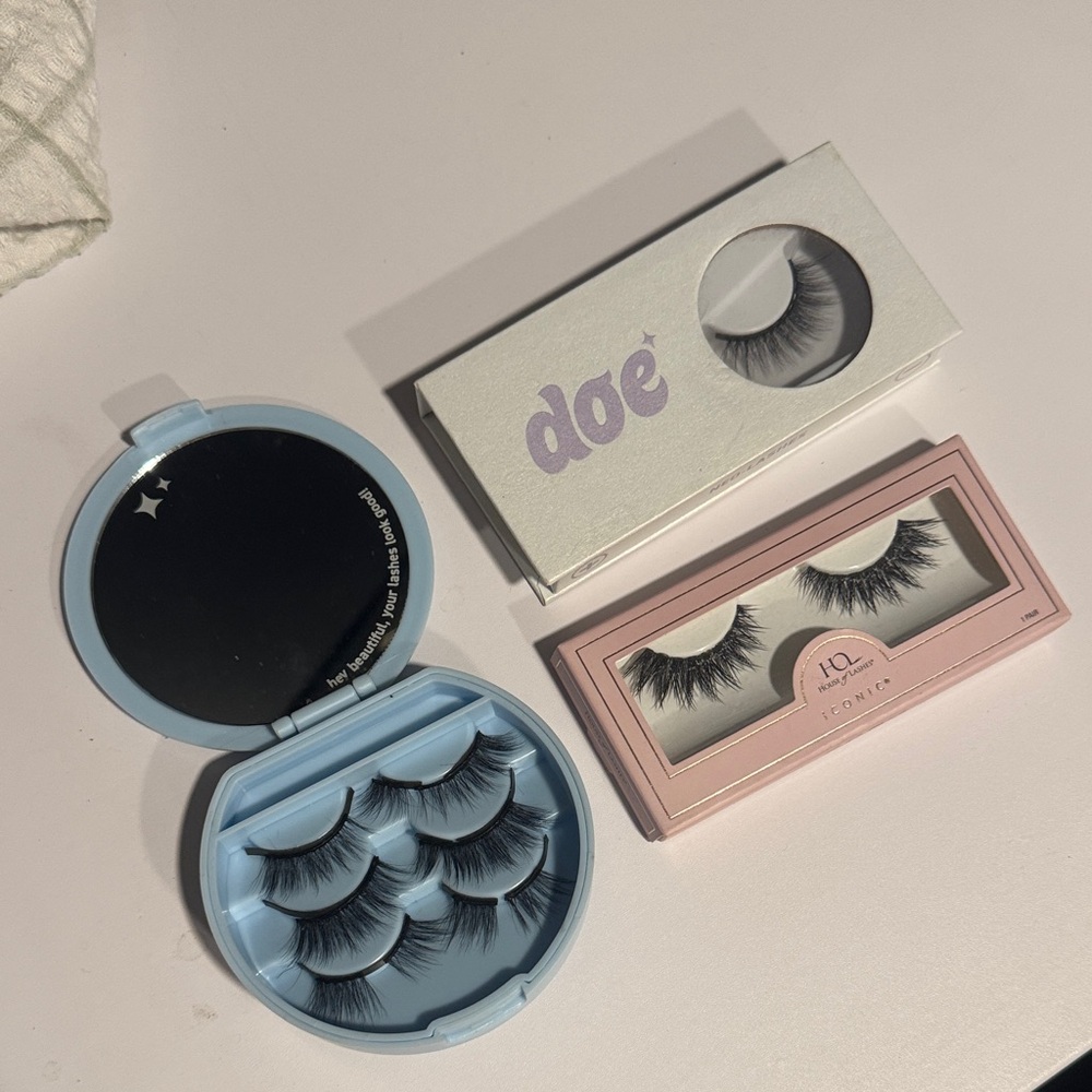 Doe Eyelash Set with Compact and House of Lashes iconic